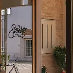 Suberito Rooms&Bar