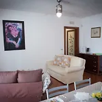 Casa Menhir Aet