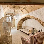 Itaca Home To Explorers In Polignano A Mare