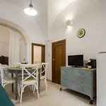 Dimora Zafferano - Guest House Ostuni
