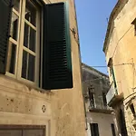 La Piccola Dimora Dell' Alcantarine