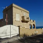 Dimora Rizzo Con Tappeti Di Pietra