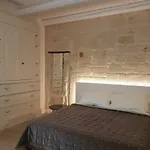 La Porta Vecchia Home