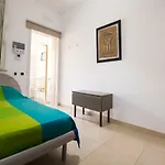 B&B Sun House