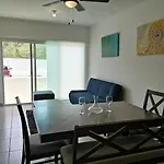 Ma'Alob Kuxtal, Playa Del Carmen