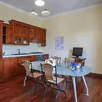 Marconi 7- City Centre Apartment Sit