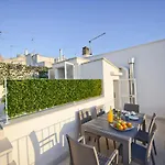 Scirocco Apartment With Terrace By Wonderful Italy