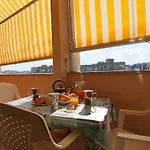 Central Apartment On The Beach With Balcony, Wi-Fi & Air Conditioning; Parking