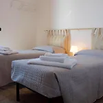 Appartamenti Flora E Zefiro By Holiday World