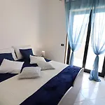 Gio Otranto Holiday Home For 6 People
