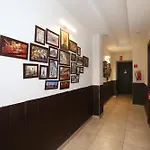 Oyo 9982 Shahz Lounge