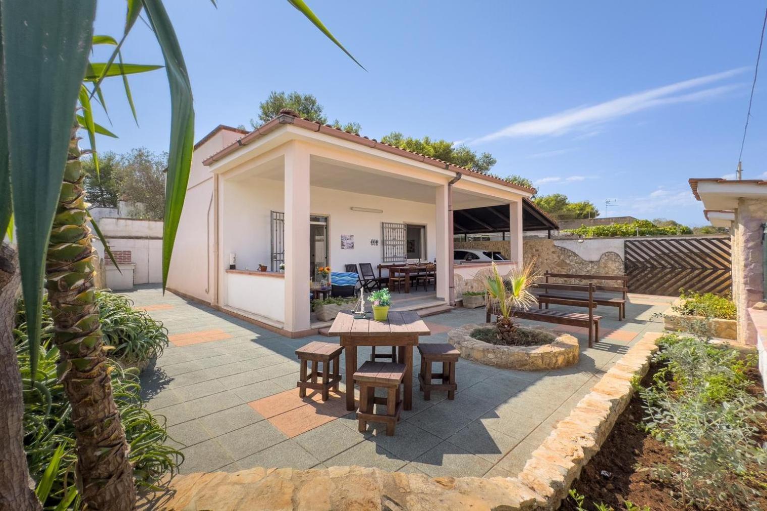 White Private Near The Sea, Wifi Villa Torre Squillace