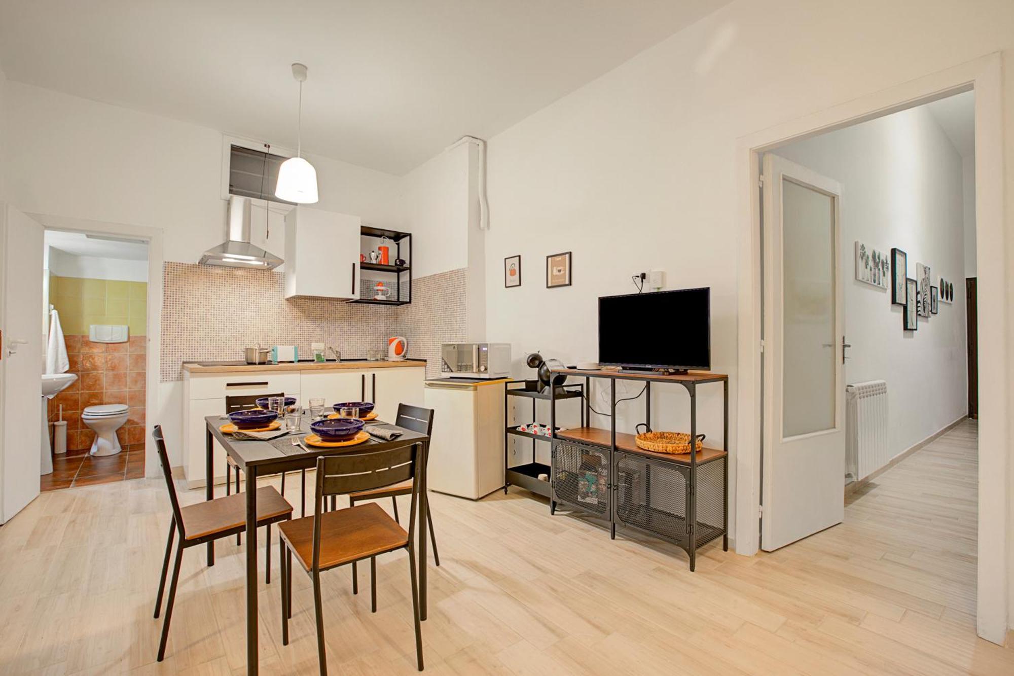 Apartment Ravanas 314 Near Station - Happy
